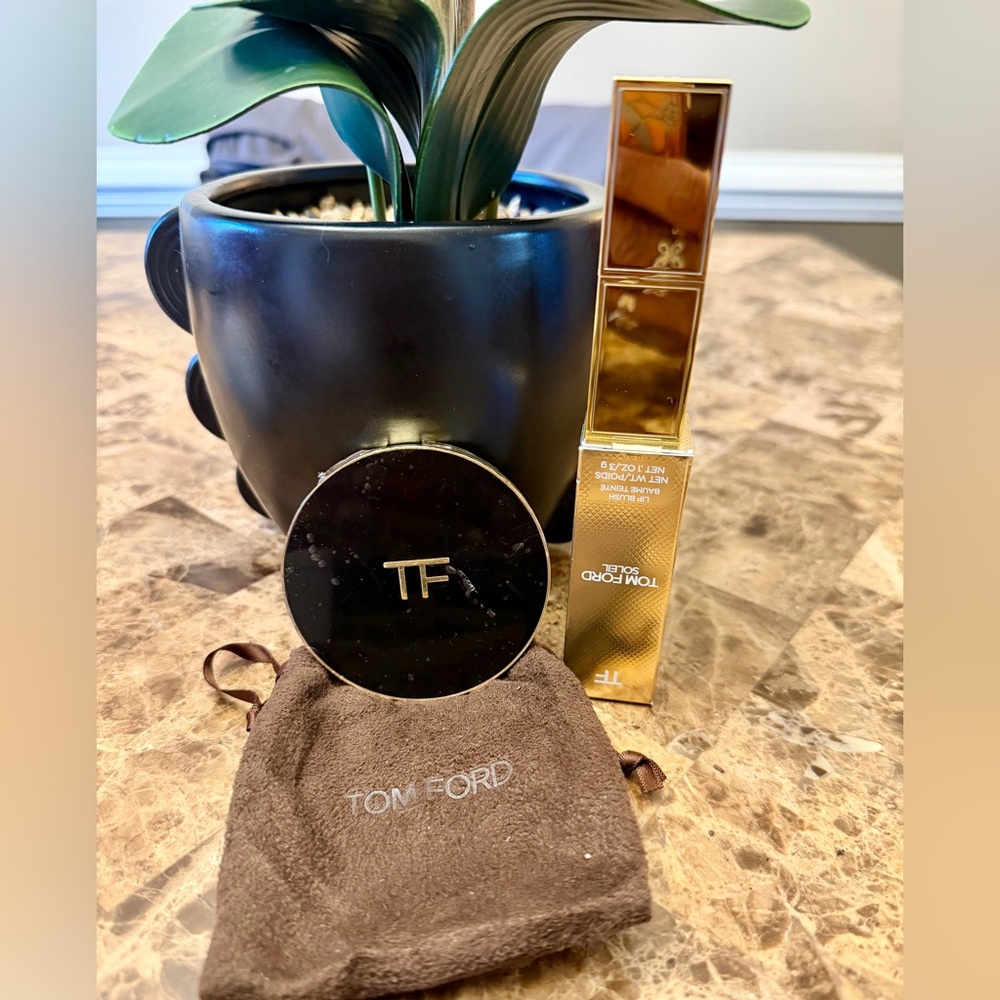 ⭐️⭐️New TF Compact Makeup Portable Mirror VIP & TF Soleil Lip Blush